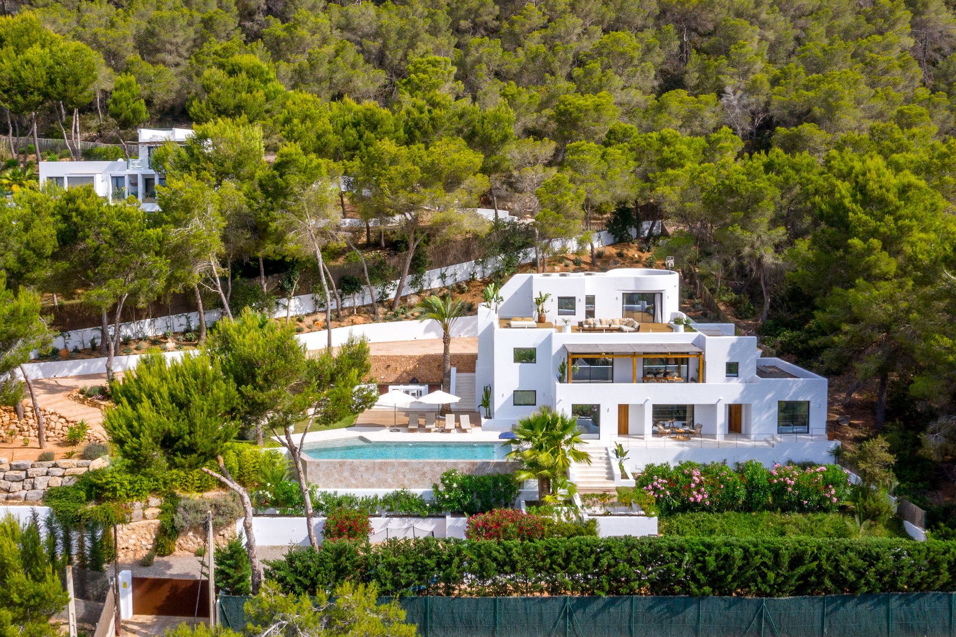 Resa estates huis kopen Ibiza es cubells villa main house far .jpg